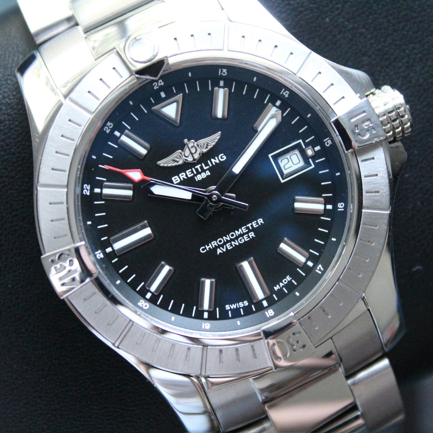Breitling Avenger 43 - A17318
