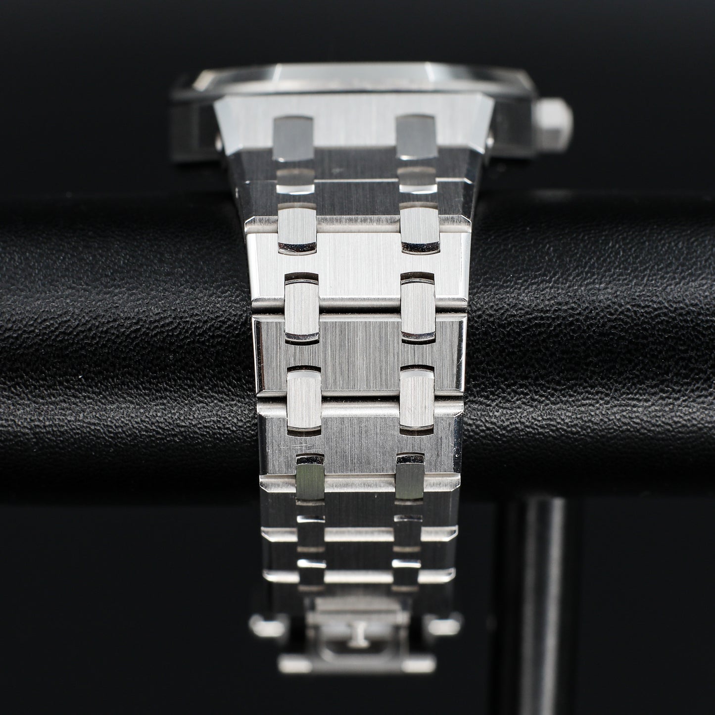 Audemars Piguet Royal Oak Blue Smoke Dial 2023 Complete set - 77451BC.ZZ.1361BC.01