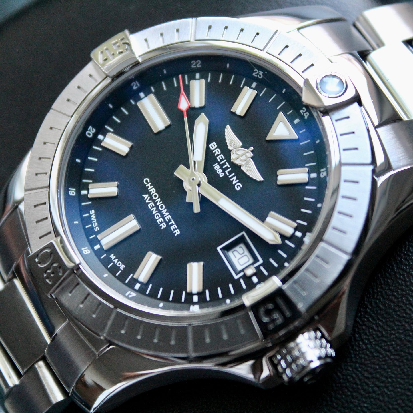 Breitling Avenger 43 - A17318