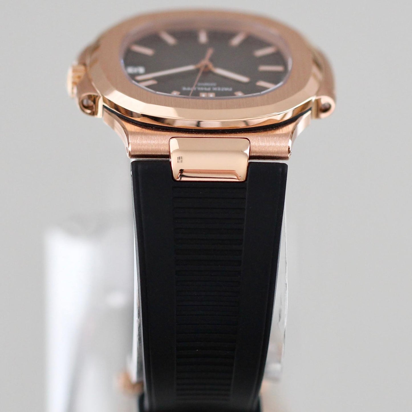 Patek Philippe Nautilus Rose Gold Leather - 5711R
