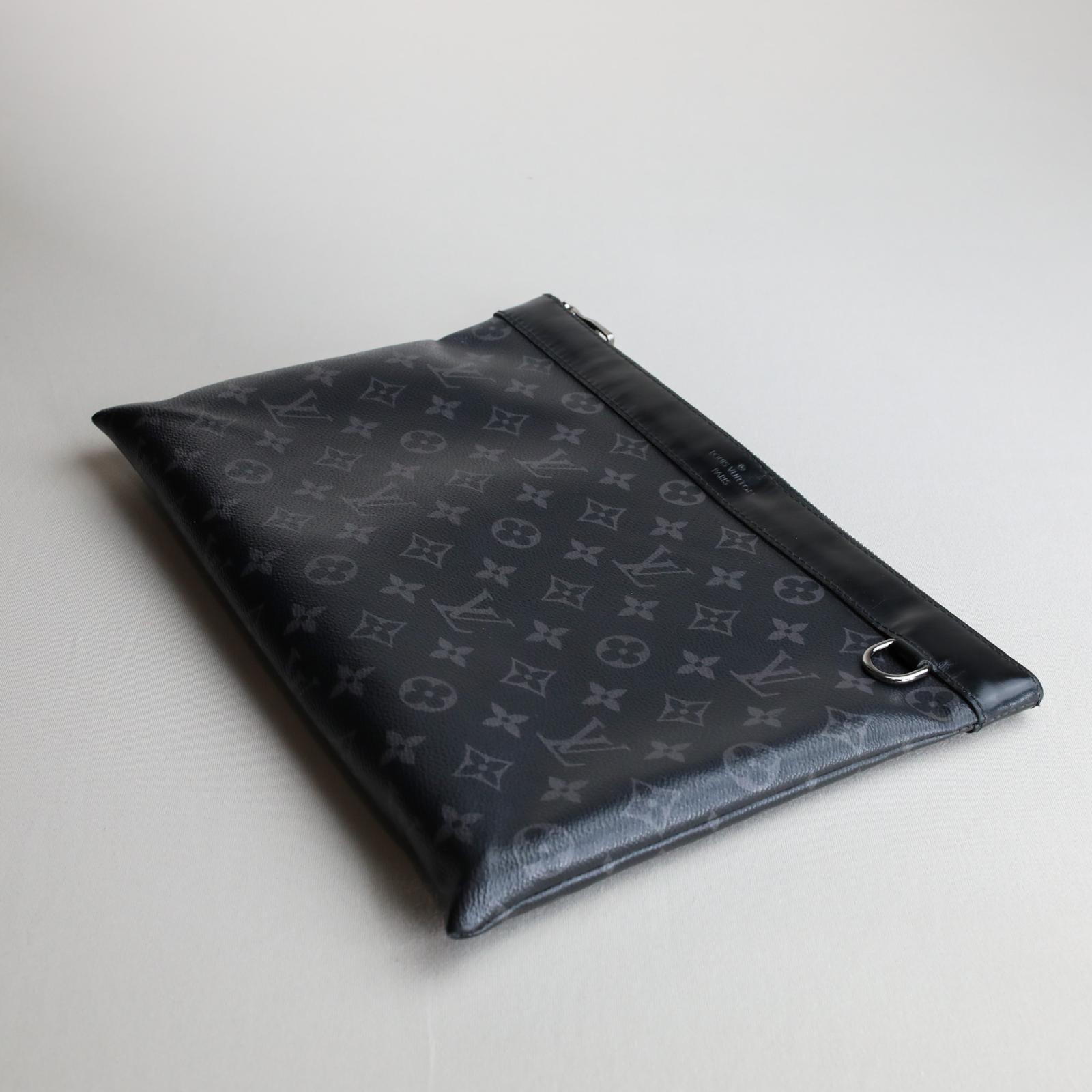 Louis Vuitton Pochette Voyage MM - Monogram Eclipse canvas