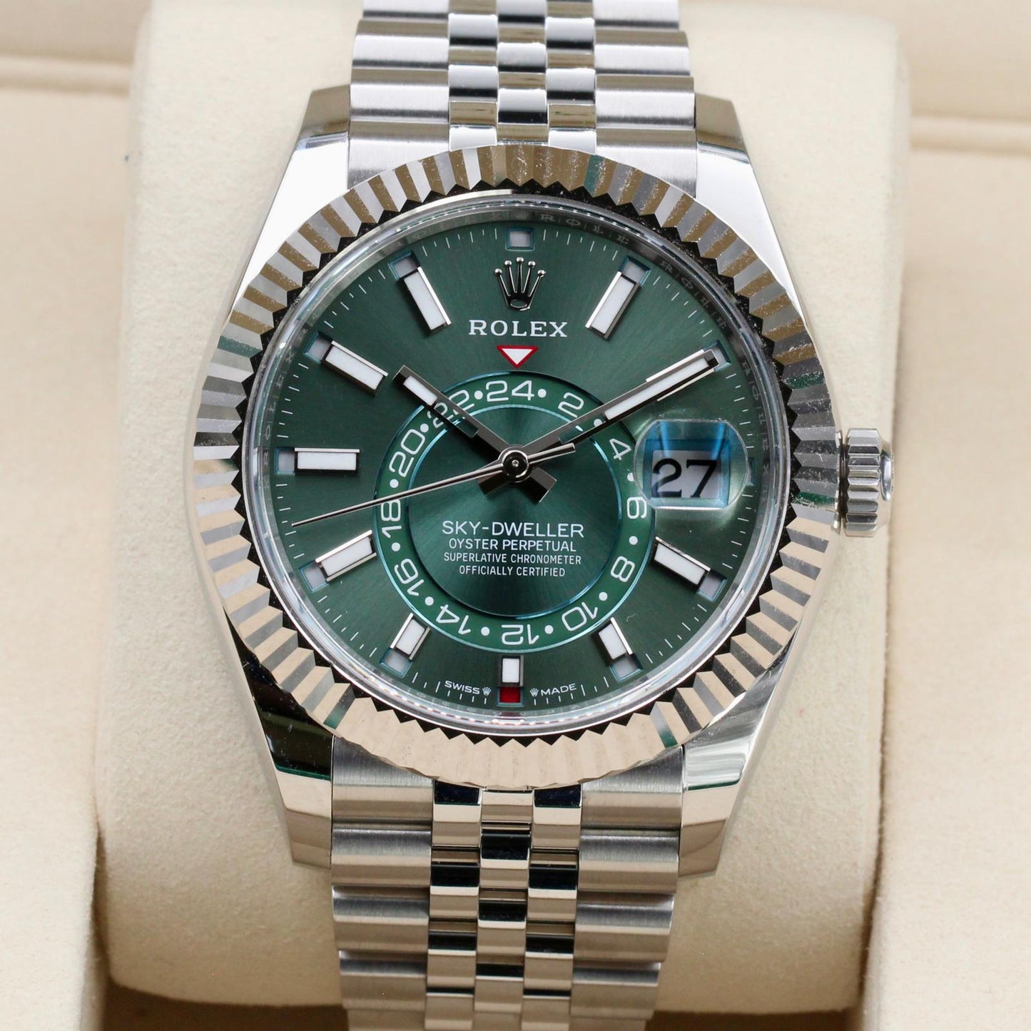 Rolex Skydweller Green Dial Jubilee 2025 Like New 42mm Automatic Complete set - 336934