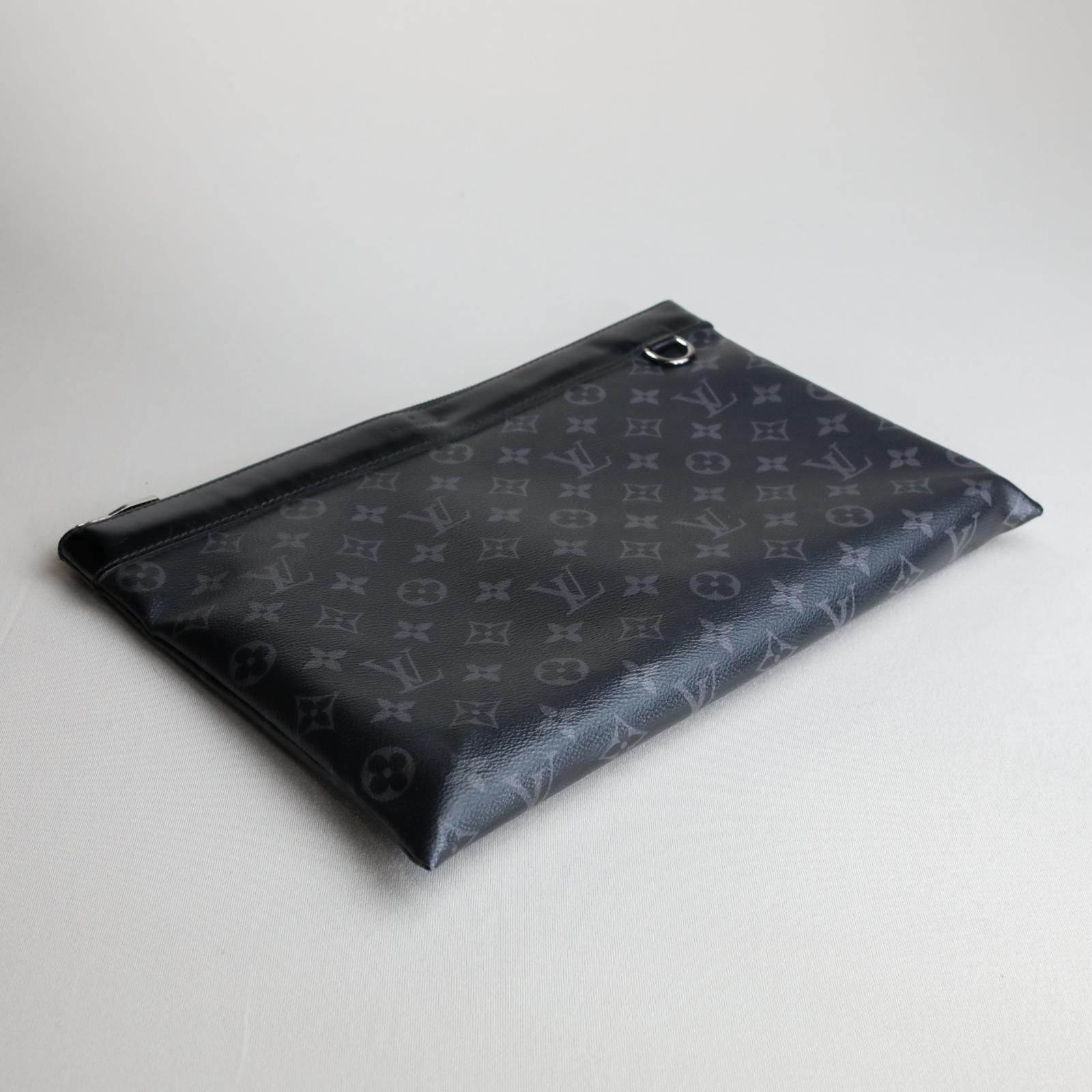 Louis Vuitton Pochette Voyage MM - Monogram Eclipse canvas