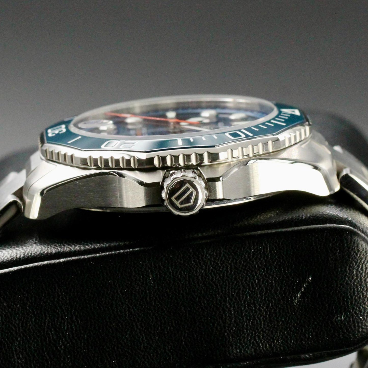 TAG Heuer Aquaracer Professional 300 Date - WBP5111