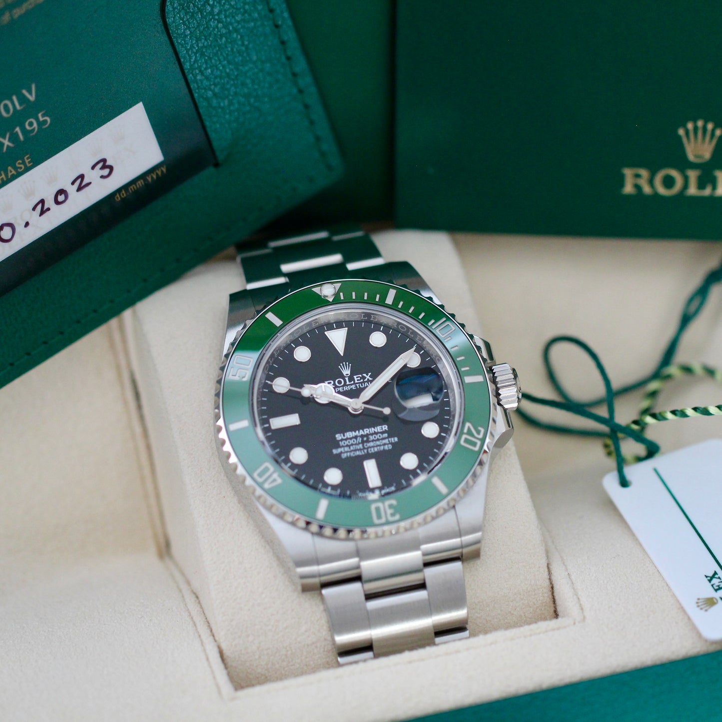 Rolex Submariner "Starbucks" 2023 Complete Set - 126610LV