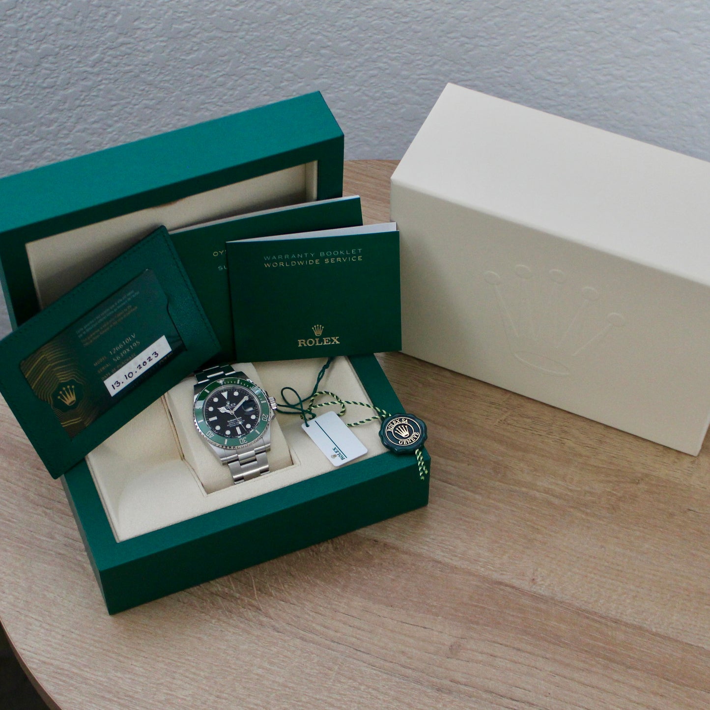 Rolex Submariner "Starbucks" 2023 Complete Set - 126610LV