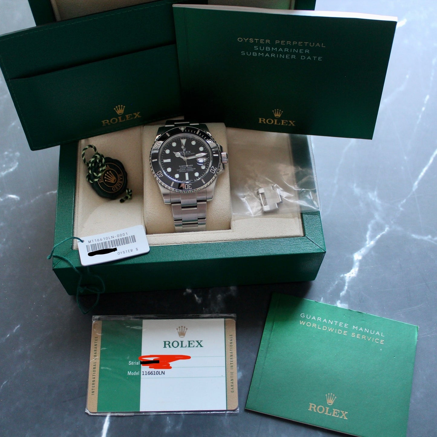 Rolex Submariner Date - 116610LN