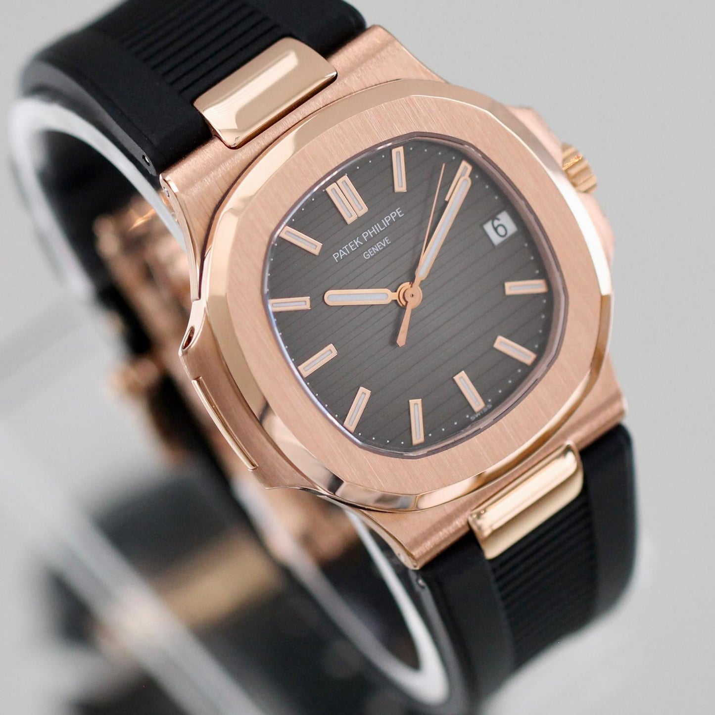 Patek Philippe Nautilus Rose Gold Leather - 5711R